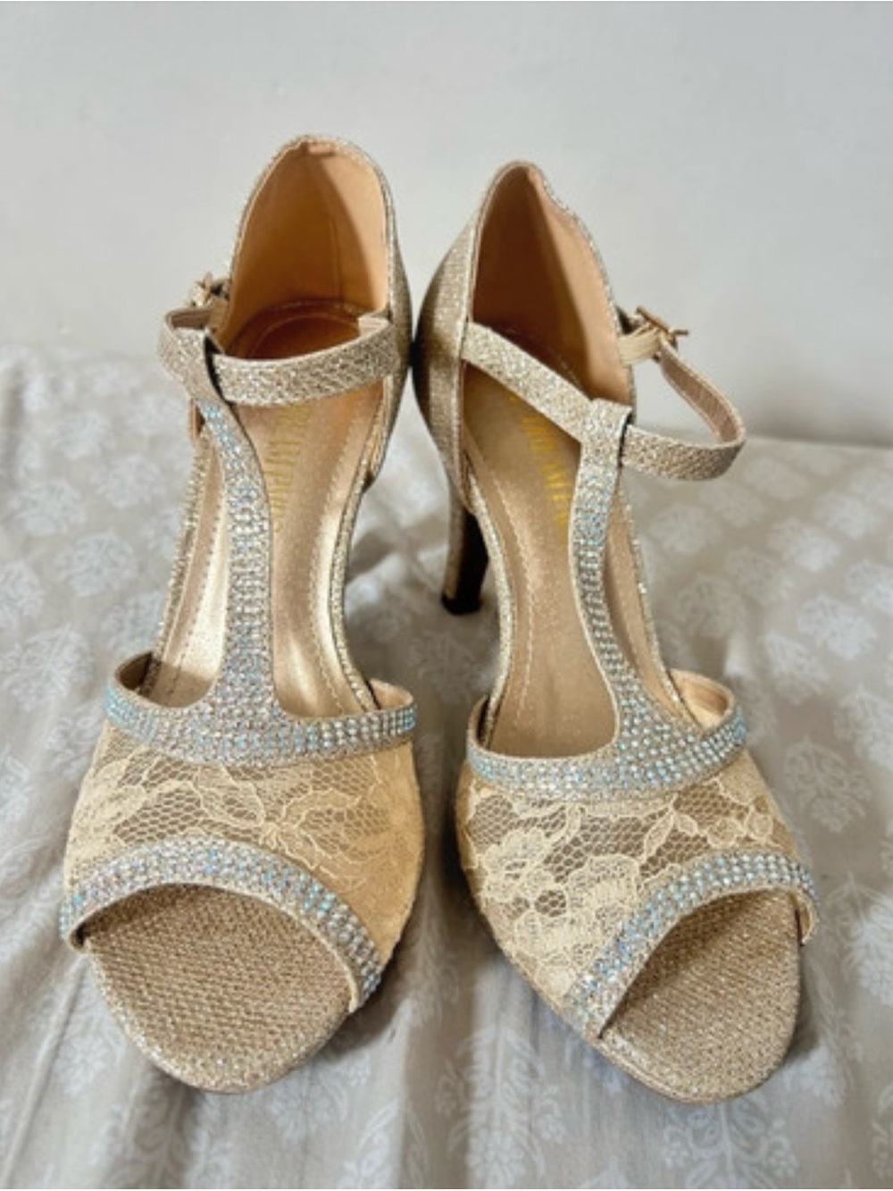 Women's Gold Glitter Lace T-Strap Heels Sz 6.5